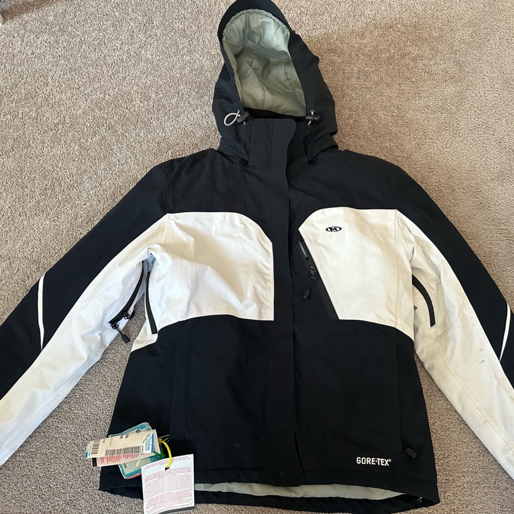 Women’s snow jacket